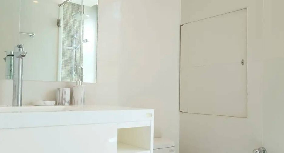 For sale 2 bedrooms condo in Sathon, Bangkok