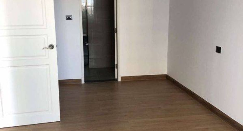 À vendre 1 chambre condo à Huai Khwang, Bangkok