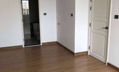 For sale 1 bed condo in Huai Khwang, Bangkok
