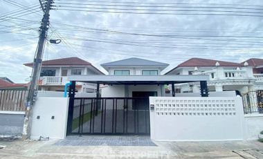 For sale 4 ベッドルーム house in Bang Lamung, Chonburi