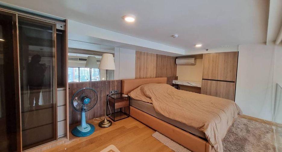 For rent 1 bed condo in Watthana, Bangkok
