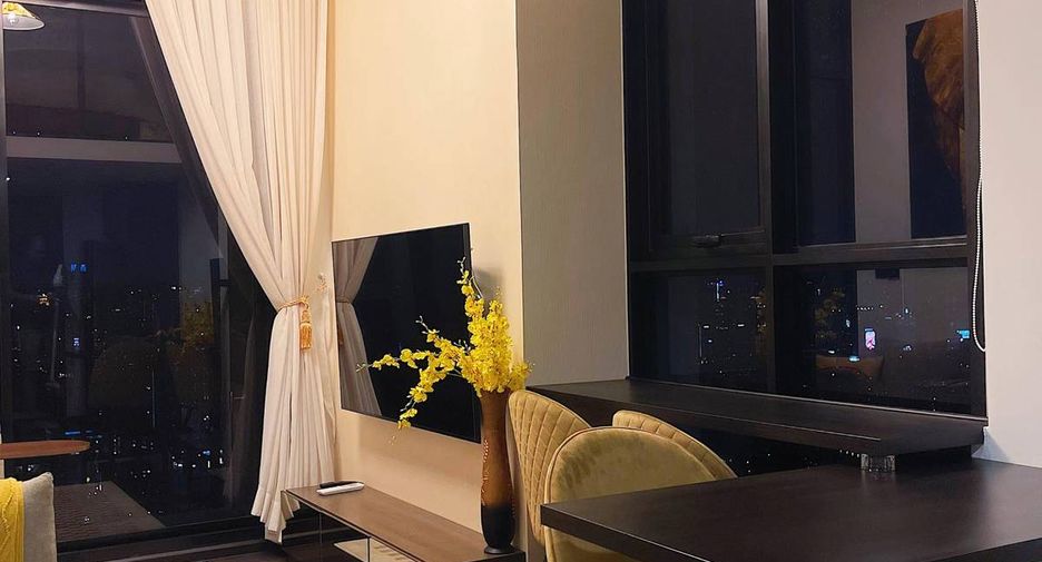 À louer 2 chambres condo à Watthana, Bangkok