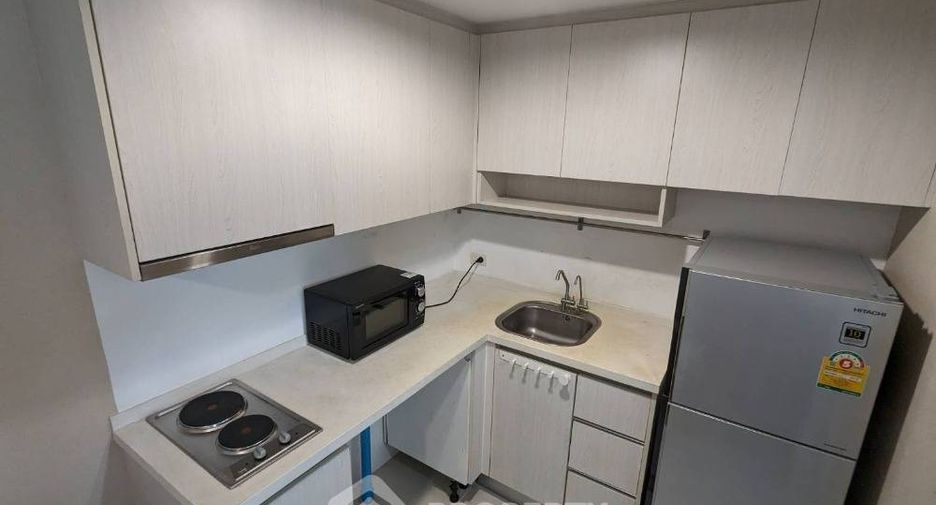 For rent 1 Beds condo in Huai Khwang, Bangkok