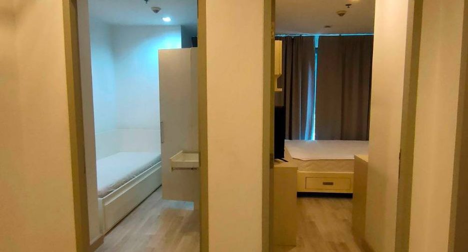 For rent 2 bedrooms condo in Huai Khwang, Bangkok