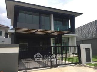 Haus zur Miete mit 4 Zimmer in Bang Kapi, Bangkok