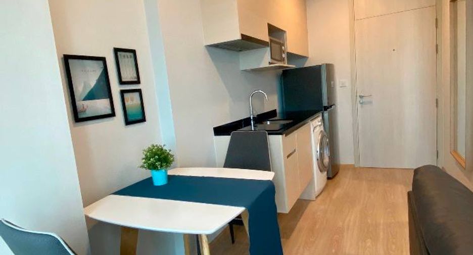 For rent 2 bedrooms condo in Huai Khwang, Bangkok