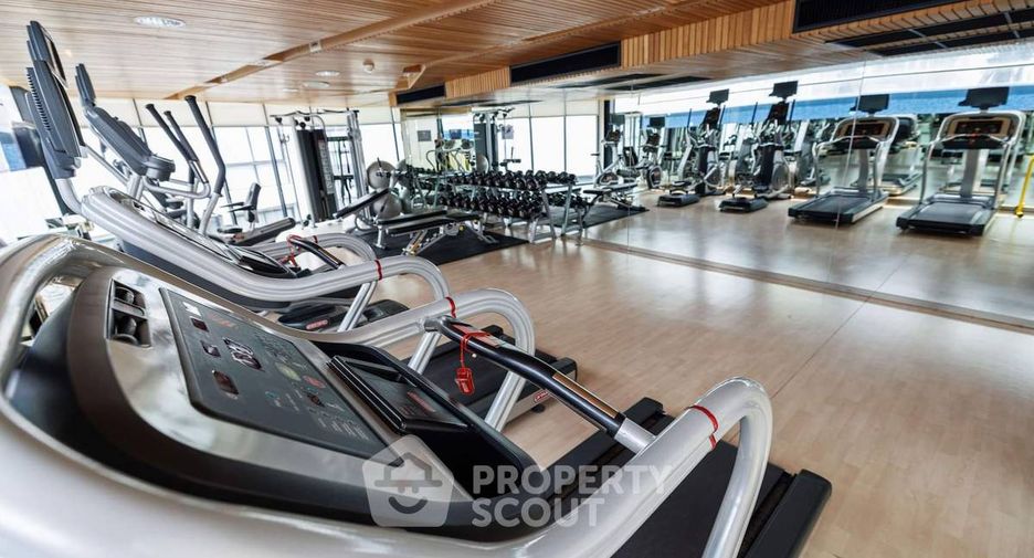 For rent 3 ベッドルーム condo in Khlong Toei, Bangkok