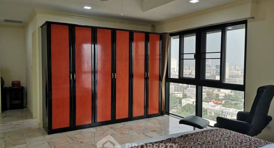 For rent 2 bedrooms condo in Watthana, Bangkok