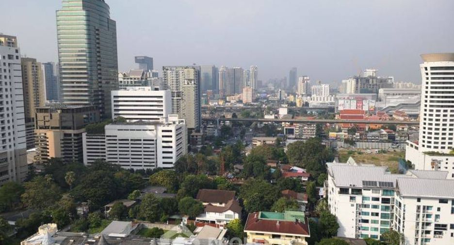For rent 2 bedrooms condo in Watthana, Bangkok