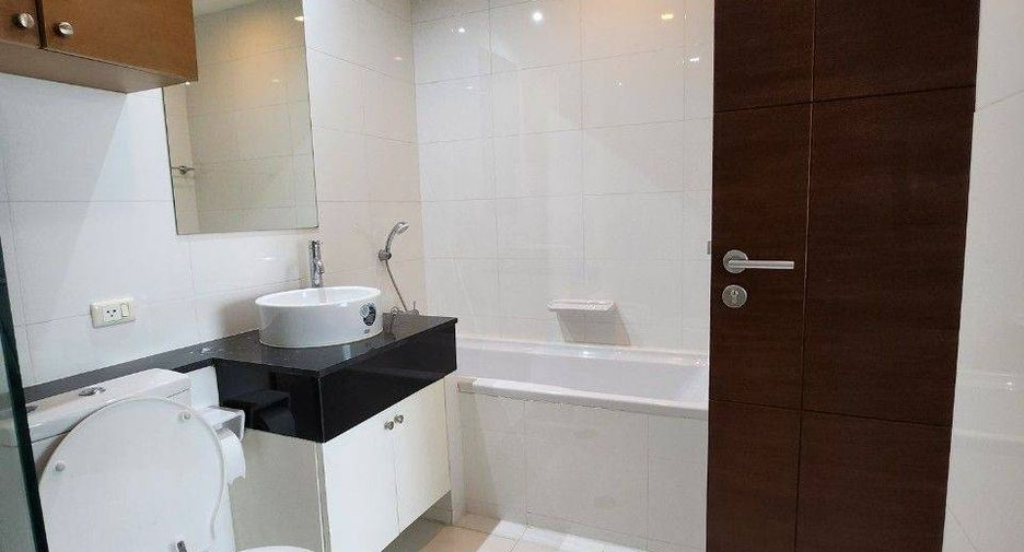 Condo en alquiler de 2 habitaciones en Watthana, Bangkok