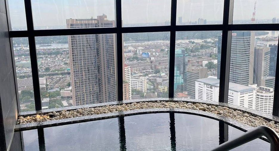 Condo en alquiler de 2 habitaciones en Khlong Toei, Bangkok