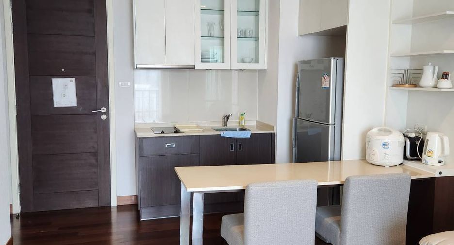 For rent 1 bed condo in Watthana, Bangkok