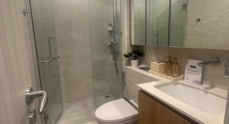 For rent 1 bed condo in Phra Khanong, Bangkok