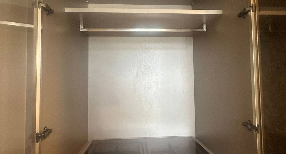 For rent 1 bed condo in Phra Khanong, Bangkok