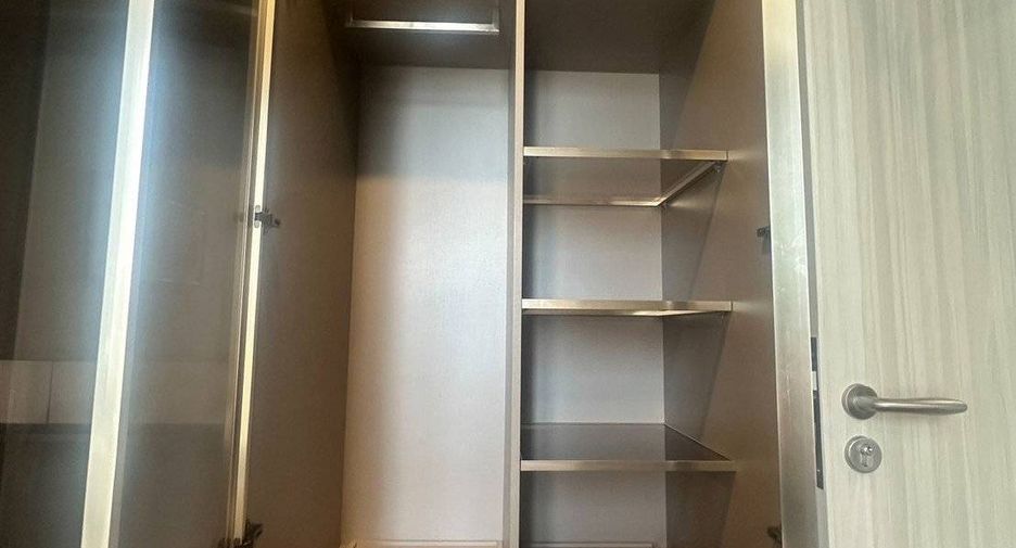 For rent 1 bed condo in Phra Khanong, Bangkok