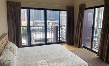 Condo en alquiler de 2 habitaciones en Khlong Toei, Bangkok