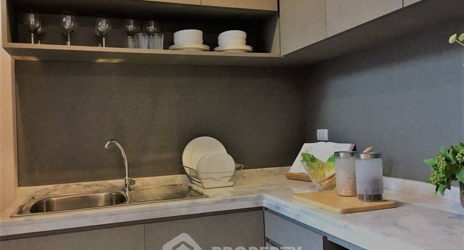 For rent 3 bedrooms townhouse in Bang Kho Laem, Bangkok