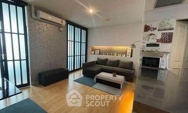 For rent 2 bedrooms condo in Sathon, Bangkok