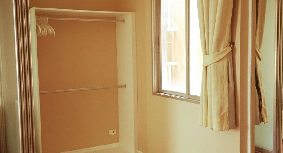 Wohnung zur Miete mit 2 Zimmer in Yan Nawa, Bangkok