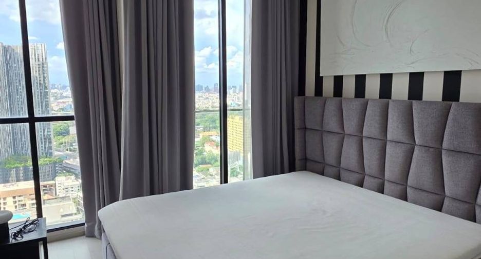 For rent 2 bedrooms condo in Pathum Wan, Bangkok