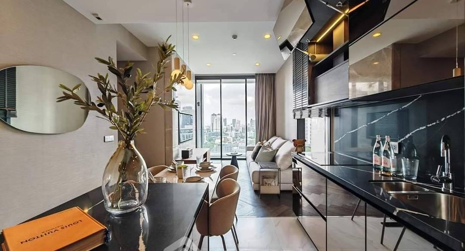 For rent 2 bedrooms condo in Khlong Toei, Bangkok