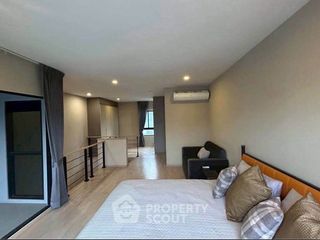 Casa adosada en alquiler de 3 habitaciones en Suan Luang, Bangkok