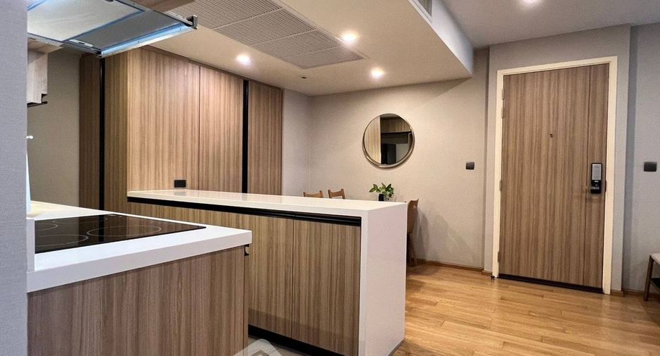 For rent 2 bedrooms condo in Pathum Wan, Bangkok