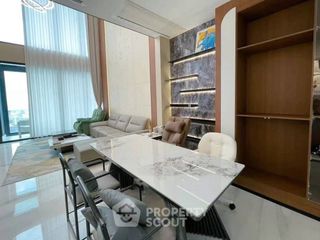 For rent 4 bedrooms condo in Sathon, Bangkok