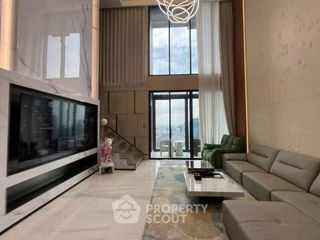 For rent 4 bedrooms condo in Sathon, Bangkok