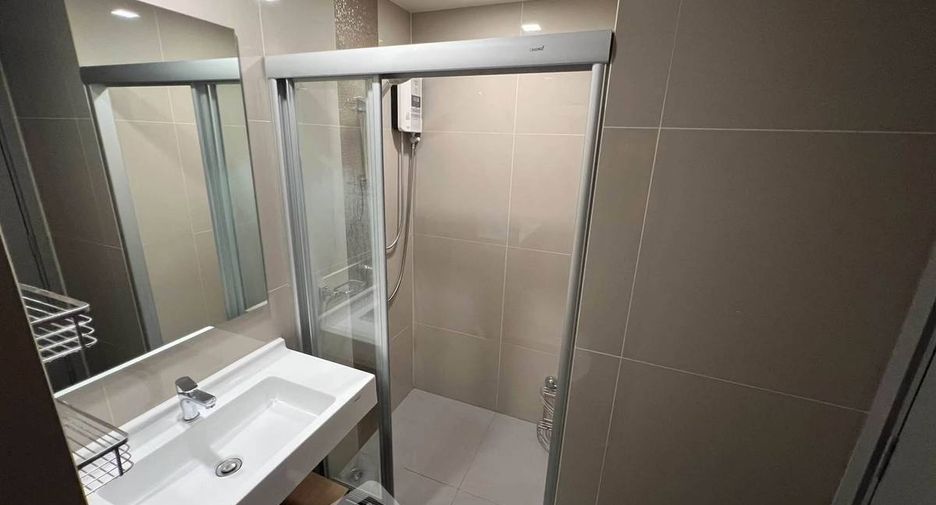 Condo en alquiler de 1 habitaciones en Khlong San, Bangkok