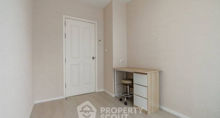 For rent 2 bedrooms condo in Huai Khwang, Bangkok