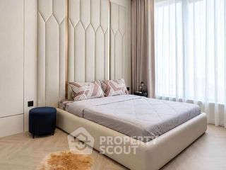 For rent 3 bedrooms condo in Khlong San, Bangkok