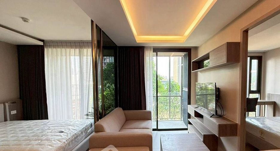 For rent 2 bedrooms condo in Khlong Toei, Bangkok