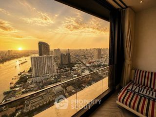 For rent 2 bedrooms condo in Khlong San, Bangkok