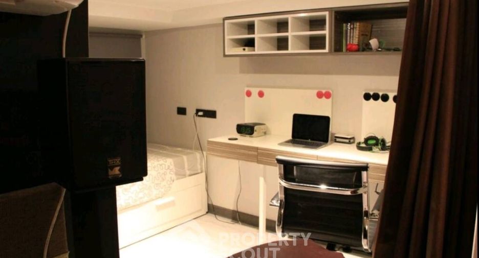 ให้เช่า 4 ห้องนอน คอนโด ใน วัฒนา, กรุงเทพฯ