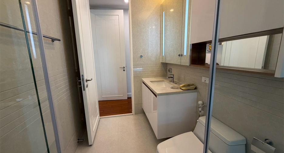 For sale 2 bedrooms condo in Pathum Wan, Bangkok