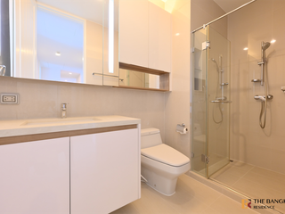 For rent 2 bedrooms condo in Pathum Wan, Bangkok