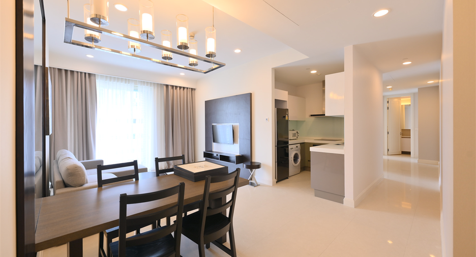 For rent 2 bedrooms condo in Pathum Wan, Bangkok