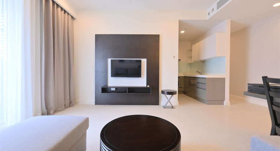 For rent 2 bedrooms condo in Pathum Wan, Bangkok