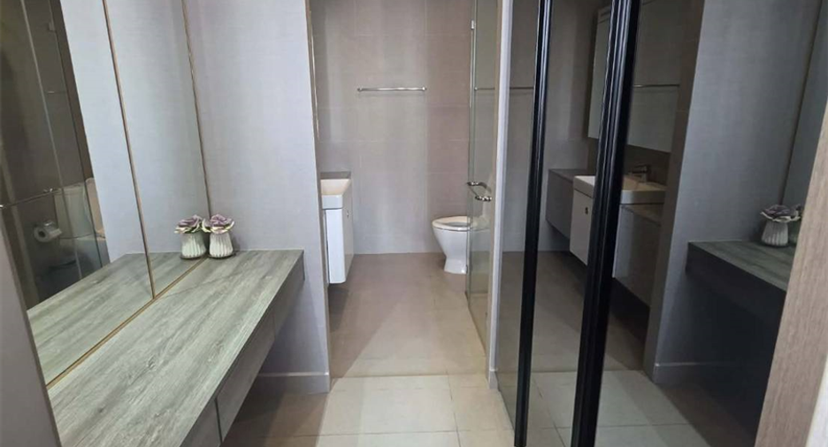 For rent 1 bed condo in Pathum Wan, Bangkok