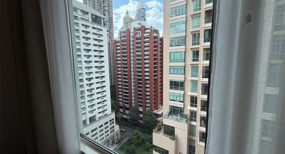 For rent 2 bedrooms condo in Pathum Wan, Bangkok