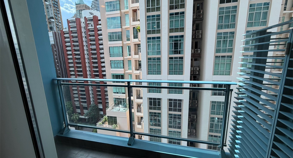 For rent 2 bedrooms condo in Pathum Wan, Bangkok