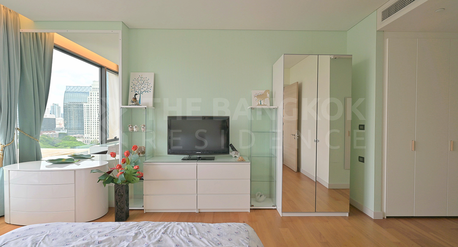 For rent 1 bed condo in Pathum Wan, Bangkok