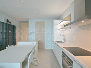 For rent 1 bed condo in Pathum Wan, Bangkok