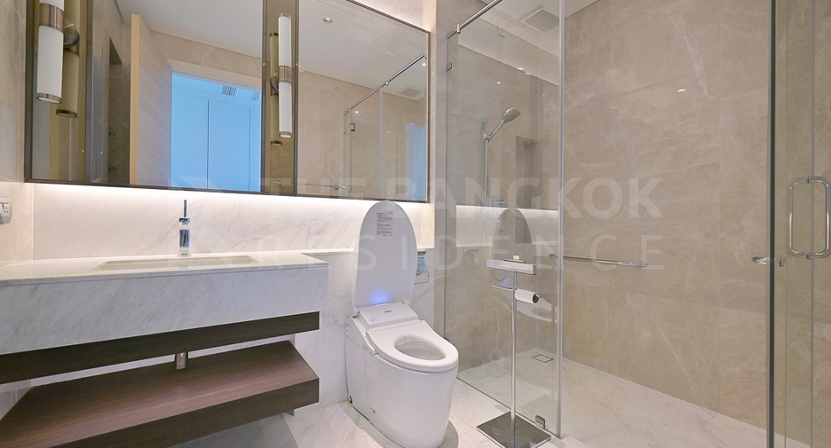 For rent 1 bed condo in Pathum Wan, Bangkok