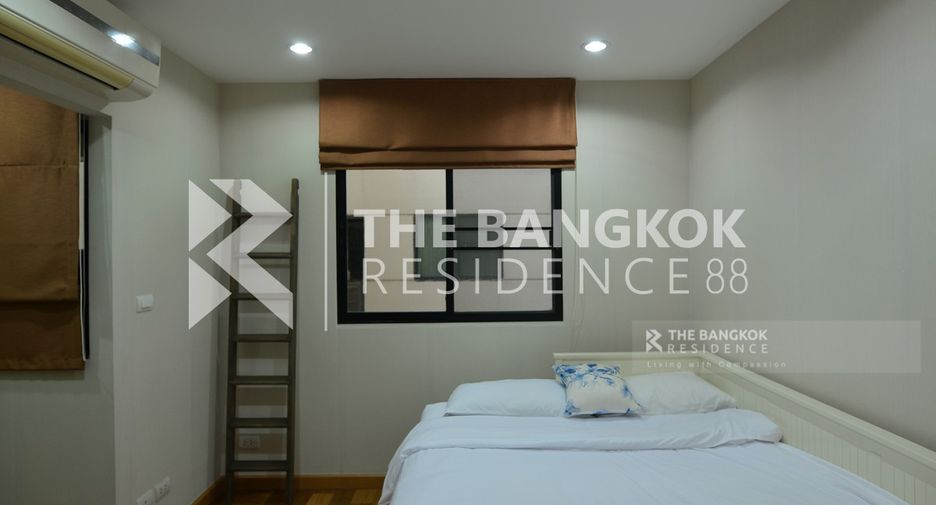 For rent 2 bedrooms condo in Sathon, Bangkok
