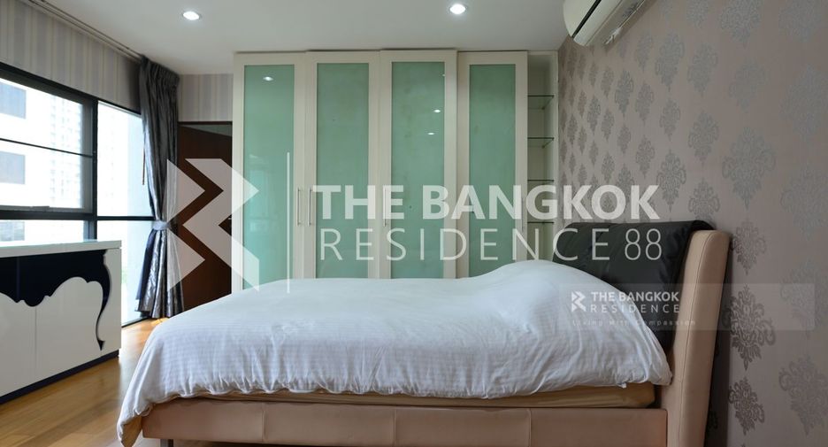For rent 2 bedrooms condo in Sathon, Bangkok