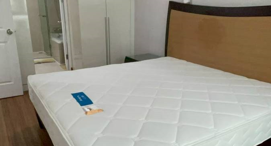 For rent 2 ベッドルーム condo in Huai Khwang, Bangkok