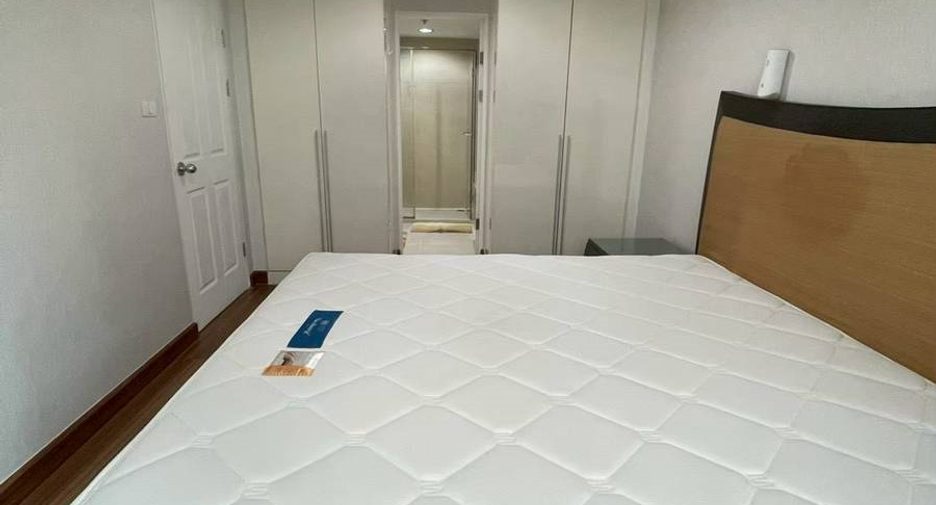 For rent 2 ベッドルーム condo in Huai Khwang, Bangkok