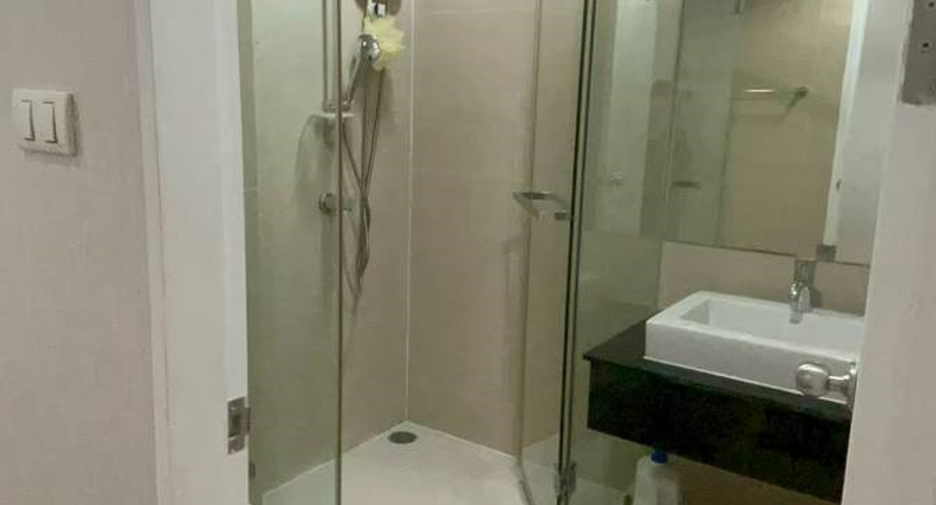 For rent 2 ベッドルーム condo in Huai Khwang, Bangkok